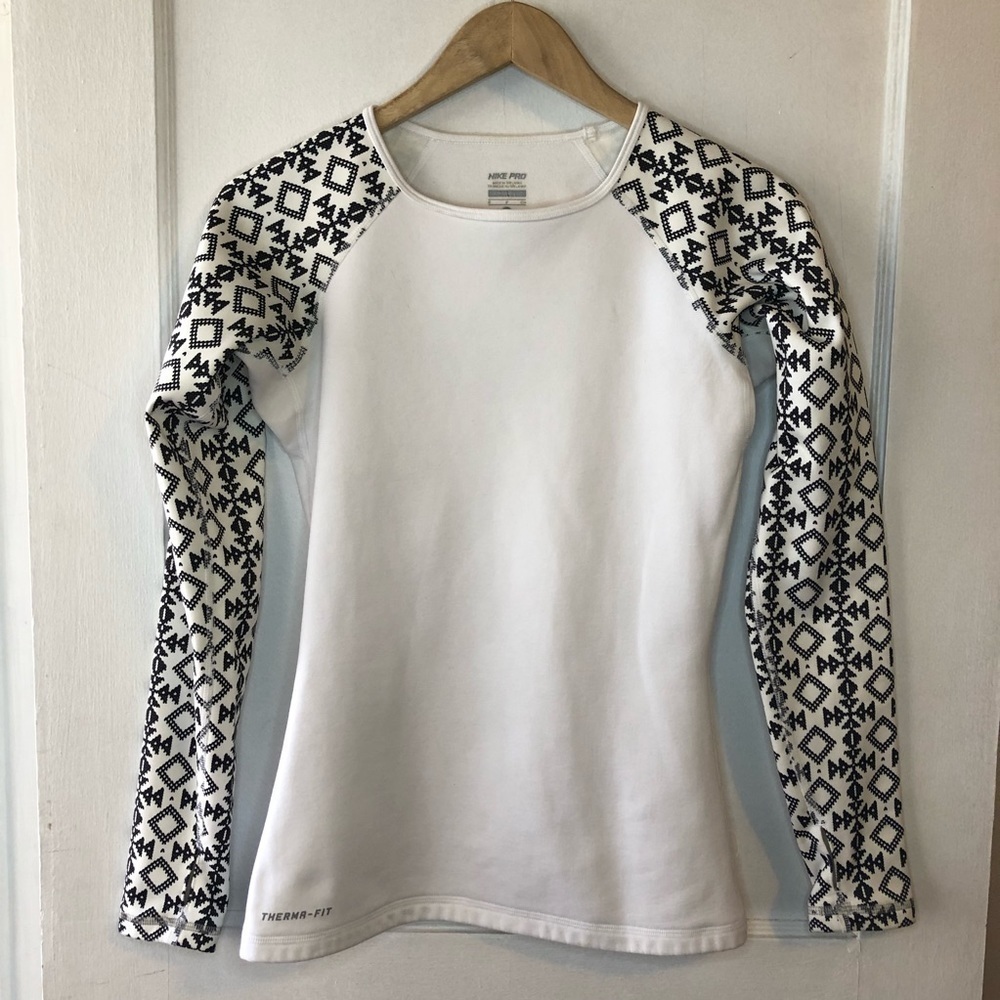 𝅺nike Pro Therma-Fit Top
